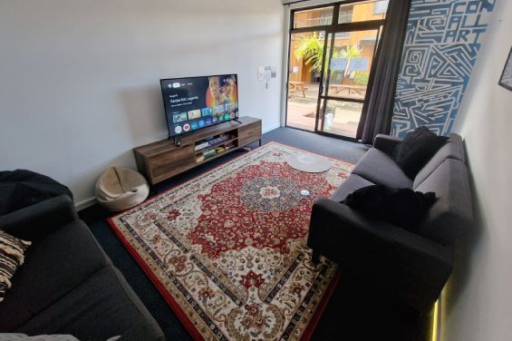 Mixed 6 Bed Dorm - TV room